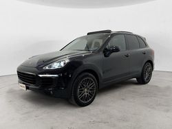 Grigio metallizzato Usata 2016 Porsche Cayenne Platinum Edition SUV | 36.900 € (Molto cara)