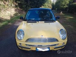 Giallo Usata 2002 Mini Cooper Due volumi | 1900 € (Ottimo prezzo)