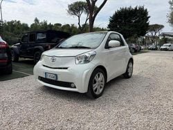 Bianco Usata 2010 Toyota iQ Executive Due volumi | 4999 € (Buon prezzo)