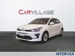 Bianco Usata 2021 Kia Rio Style Tre volumi | 13.700 € (Buon prezzo)