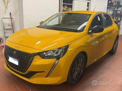 Giallo Usata 2022 Peugeot 208 Active Due volumi | 13.800 € (Buon prezzo)