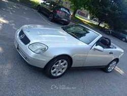 Argento Usata 1997 Mercedes SLK200 Cabrio | 9500 € (Molto cara)