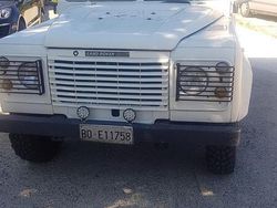Bianco Usata 1985 Land Rover Defender SUV | 11.999 €