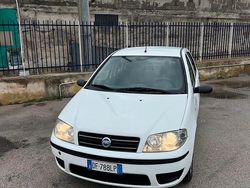 Bianco Usata 2003 Fiat Punto Dynamic Tre volumi | 1499 € (Buon prezzo)