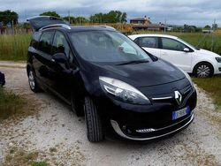 Nero Usata 2014 Renault Grand Scénic III Monovolume | 3900 € (Buon prezzo)