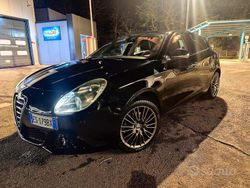 Nero Usata 2013 Alfa Romeo Giulietta Due volumi | 6200 € (Buon prezzo)