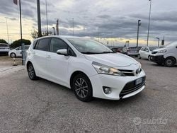 Other Usata 2014 Toyota Verso Style Monovolume | 7500 € (Cara)