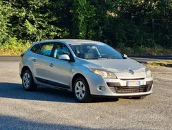 Argento Usata 2010 Renault Mégane GT Line GT-Line Tre volumi | 2400 € (Ottimo prezzo)