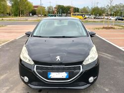 Nero Usata 2014 Peugeot 208 Active Due volumi | 5500 € (Buon prezzo)