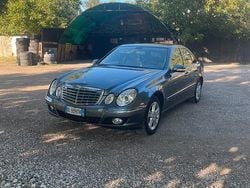 Grigio Usata 2008 Mercedes E220 Tre volumi | 5700 € (Buon prezzo)