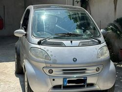 Usata 2001 Smart ForTwo Coupé Due volumi | 2500 € (Molto cara)