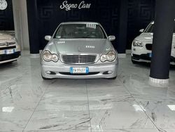 Argento Usata 2001 Mercedes C200 Elegance Tre volumi | 1999 € (Ottimo prezzo)