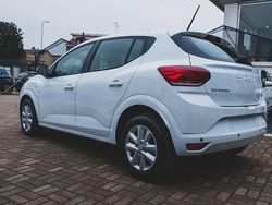 Bianco Usata 2024 Dacia Sandero Expression Due volumi | 13.900 € (Super prezzo)