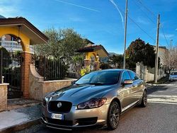 Grigio Usata 2010 Jaguar XF Tre volumi | 5400 € (Buon prezzo)