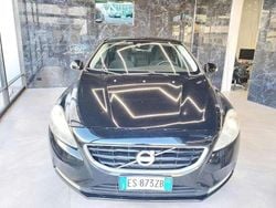 Nero Usata 2013 Volvo V40 Momentum Tre volumi | 4750 € (Ottimo prezzo)