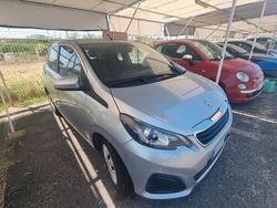 Argento Usata 2015 Peugeot 108 Active Due volumi | 7990 € (Molto cara)