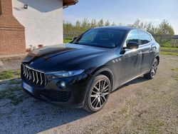 Usata 2018 Maserati Levante GranLusso SUV | 22.000 € (Cara)
