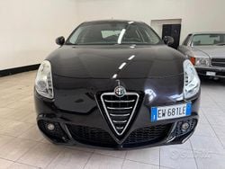 Nero Usata 2014 Alfa Romeo Giulietta Exclusive Tre volumi | 6500 € (Buon prezzo)