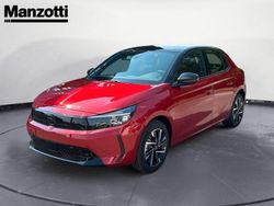 Rosso Nuova 2025 Opel Corsa Tre volumi | 19.100 € (Molto cara)