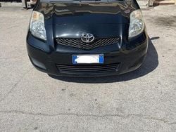 Nero Usata 2011 Toyota Yaris Due volumi | 3500 € (Buon prezzo)