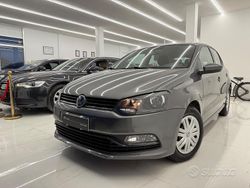 Grigio Usata 2015 VW Polo Comfortline Tre volumi | 11.900 € (Molto cara)