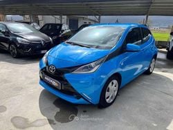 Blu/azzurro Usata 2016 Toyota Aygo X-cite Due volumi | 6900 € (Ottimo prezzo)