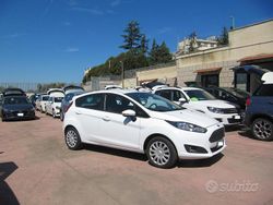 Bianco Usata 2015 Ford Fiesta Due volumi | 7900 € (Cara)