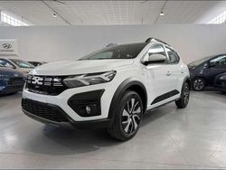 Bianco Nuova 2025 Dacia Sandero Expression | 15.900 € (Buon prezzo)