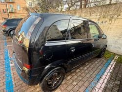 Nero Usata 2009 Opel Meriva Monovolume | 2000 € (Buon prezzo)