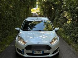 Bianco Usata 2014 Ford Fiesta Due volumi | 7300 € (Buon prezzo)