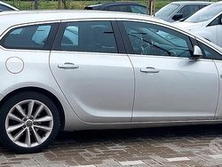 Grigio Usata 2012 Opel Astra Sport Tre volumi | 2000 € (Super prezzo)