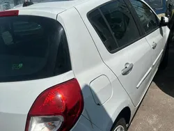 Usata 2011 Renault Clio III Tre volumi | 500 €
