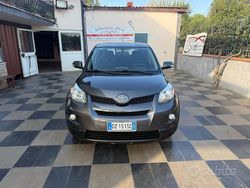 Grigio Usata 2010 Toyota Urban Cruiser Luxury Tre volumi | 5900 € (Buon prezzo)