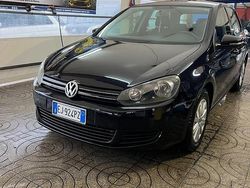 Nero Usata 2011 VW Golf VI Comfortline Tre volumi | 5900 € (Buon prezzo)
