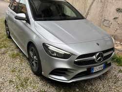 Grigio Usata 2020 Mercedes B180 Monovolume | 19.000 €