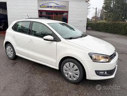 Bianco Usata 2011 VW Polo Comfortline Tre volumi | 7350 € (Buon prezzo)