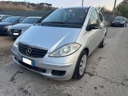 Argento Usata 2005 Mercedes A180 Classic Tre volumi | 2200 € (Buon prezzo)