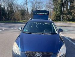 Blu Usata 2008 Kia Ceed Due volumi | 1800 € (Buon prezzo)