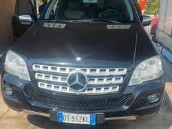 Nero Usata 2008 Mercedes ML320 SUV | 8000 € (Buon prezzo)