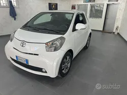 Bianco Usata 2010 Toyota iQ Sol Due volumi | 4700 € (Buon prezzo)