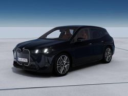 Black sapphire Nuova 2025 BMW iX M Sport SUV | 94.742 € (Buon prezzo)