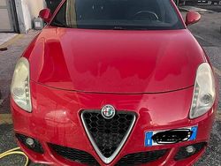 Rosso Usata 2012 Alfa Romeo Giulietta Tre volumi | 3800 € (Ottimo prezzo)