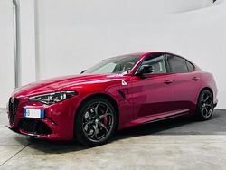 Rosso Nuova 2025 Alfa Romeo Giulia Quadrifoglio Tre volumi | 99.000 € (Molto cara)