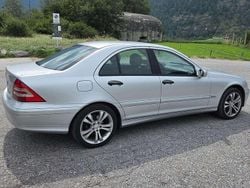 Grigio Usata 2005 Mercedes C220 Classic Tre volumi | 2800 € (Buon prezzo)