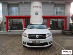 Bianco Usata 2014 Dacia Logan Lauréate Tre volumi | 4950 € (Buon prezzo)