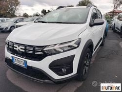 Bianco Usata 2023 Dacia Sandero Comfort SUV | 13.900 € (Buon prezzo)