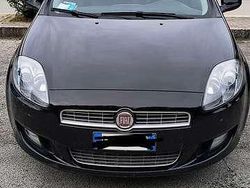 Nero Usata 2011 Fiat Bravo Emotion Due volumi | 6900 € (Molto cara)