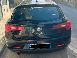 Nero Usata 2014 Alfa Romeo Giulietta Due volumi | 5900 € (Buon prezzo)