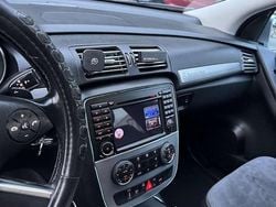 Grigio Usata 2011 Mercedes R350 Monovolume | 12.600 € (Cara)