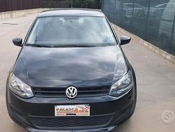 Grigio Usata 2013 VW Polo Sound Tre volumi | 7900 € (Buon prezzo)
